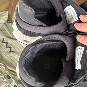 On Cloud 2 sneaker running shoes